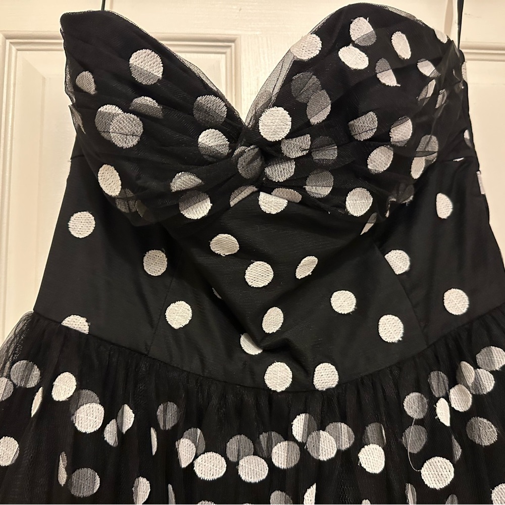 Elegant Black and White Polka Dot Dress - Picture 8 of 16